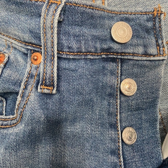 Levi’s Wedgie Straight Leg Jean - Picture 5 of 8